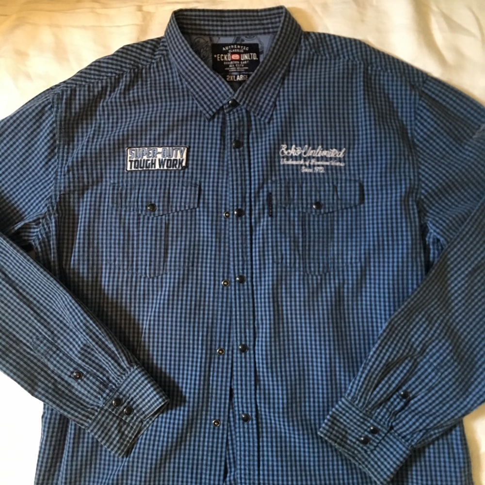 🚹 Men’s Ecko Button Down 🚹